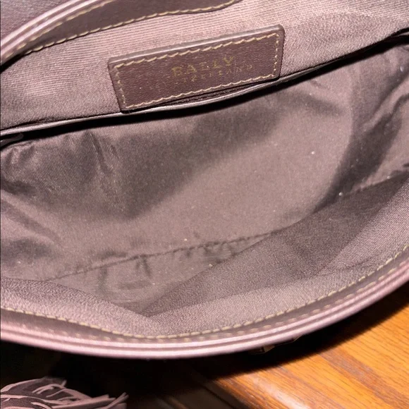 Bally Switzerland authentic Crossbody/shoulder bag EUC - Picture 11 of 13